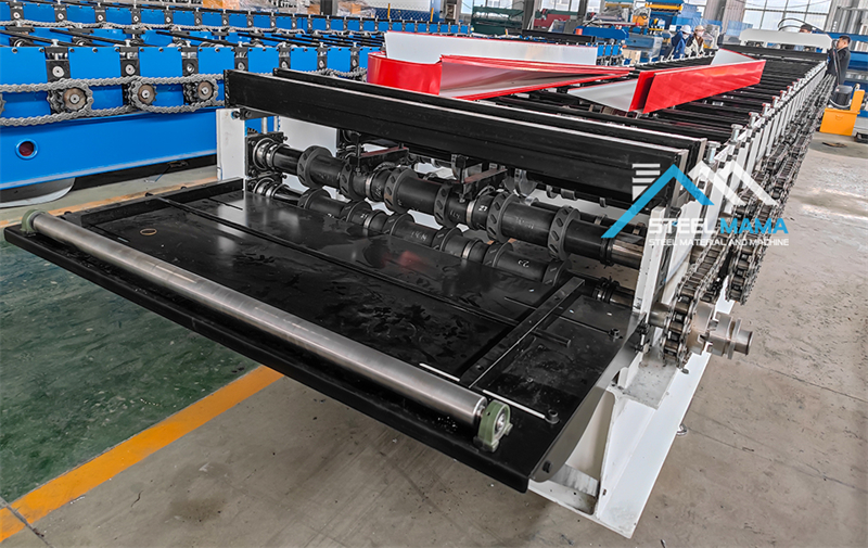 m&aacute;quina de perfil de chapa de cubierta de piso