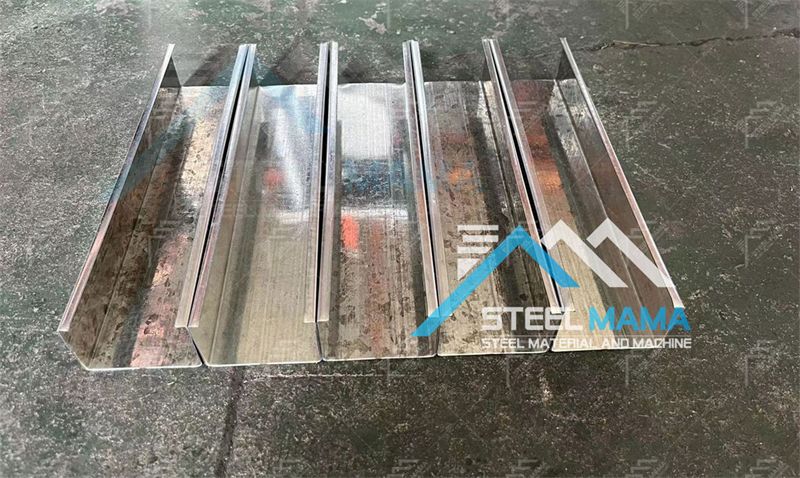 M&aacute;quina formadora de rollos en forma de C