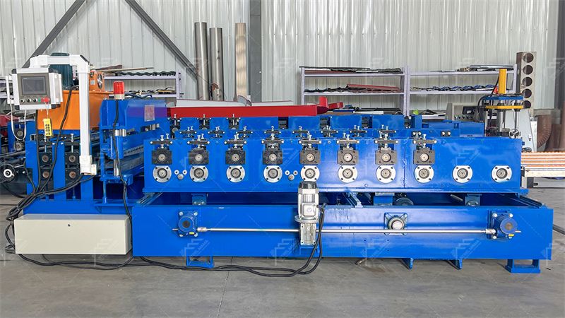 M&aacute;quina perfiladora de paneles de techo de metal trapezoidal