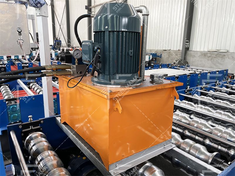 M&aacute;quina formadora de rollos de l&aacute;minas de techo de tejas esmaltadas 800