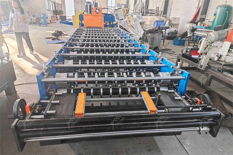 836 M&aacute;quina Corrugada