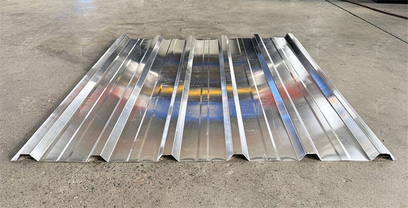 M&aacute;quina formadora de rollos de l&aacute;minas para techos de tramo largo 