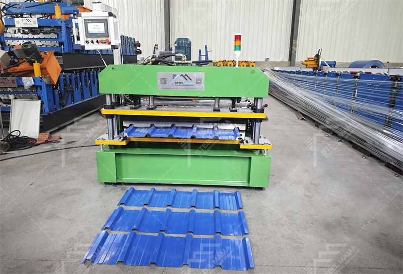 M&aacute;quina de l&aacute;minas para techos TR6