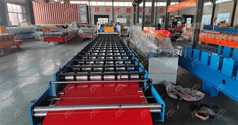 M&aacute;quina formadora de rollos de l&aacute;minas para techos trapezoidales