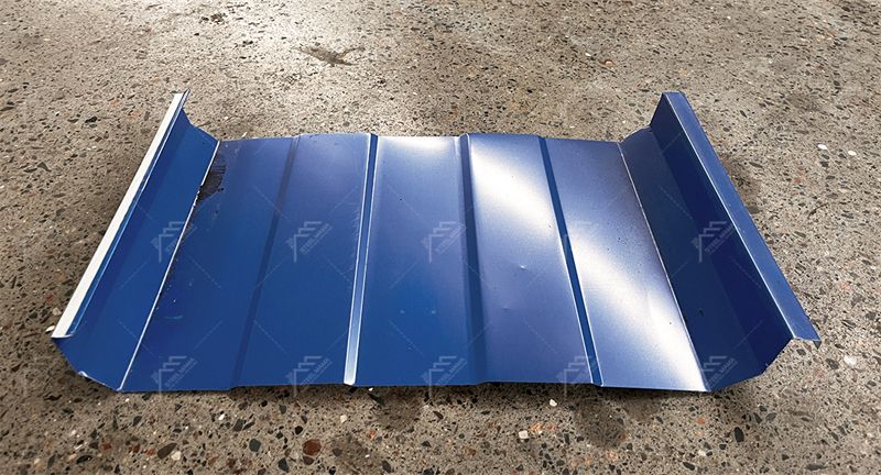 M&aacute;quina de costura alzada