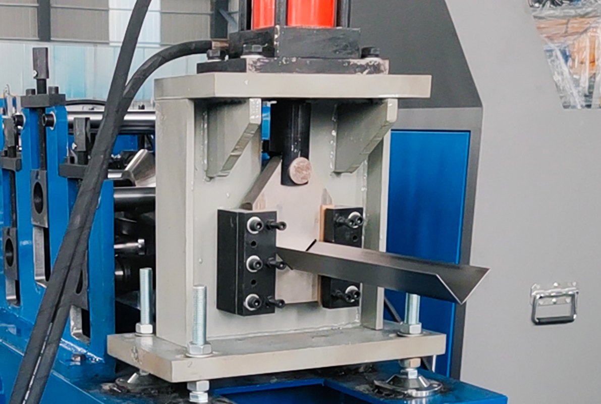 m&aacute;quina formadora de rollos en fr&iacute;o de hierro angular