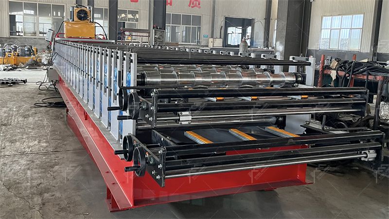 m&aacute;quina para fabricar l&aacute;minas para techos dobles