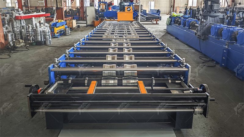 m&aacute;quina de techado trapezoidal