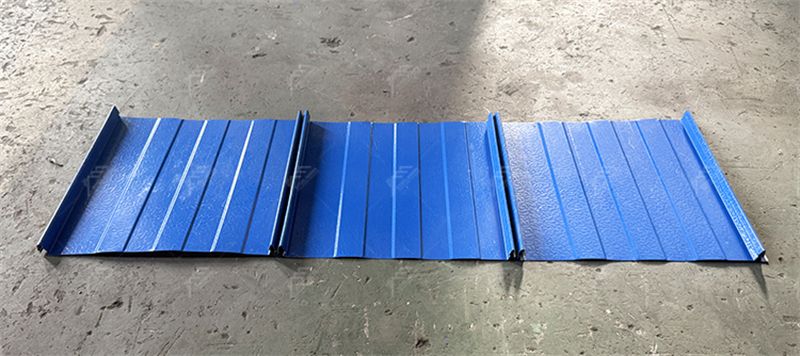 m&aacute;quina para techos con cerradura a presi&oacute;n