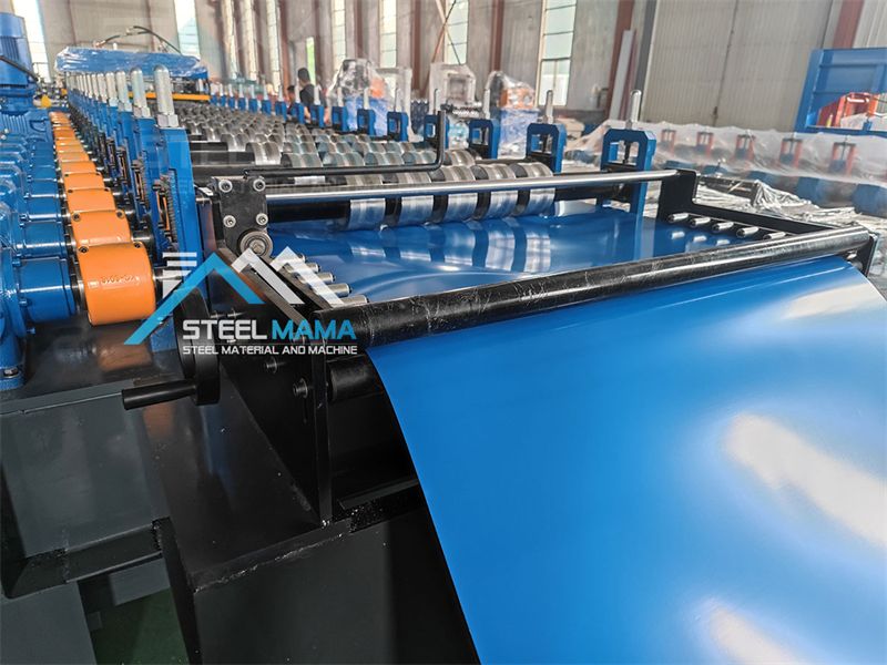 M&aacute;quina para fabricar l&aacute;minas de metal trapezoidal para techos 810