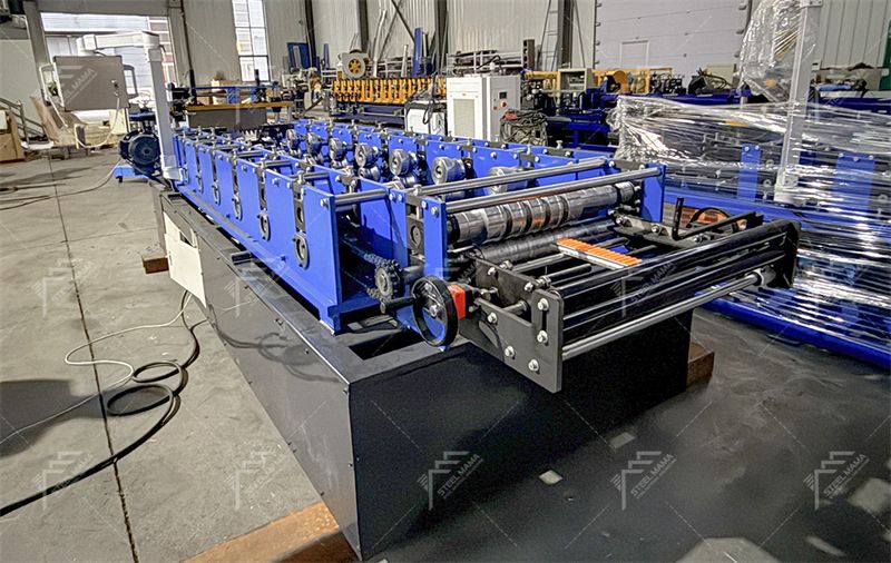 M&aacute;quina de techo con costura alzada Kr24