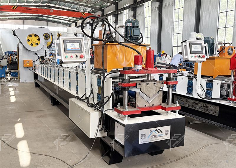 M&aacute;quina perfiladora de tapas de cumbrera de techo de metal
