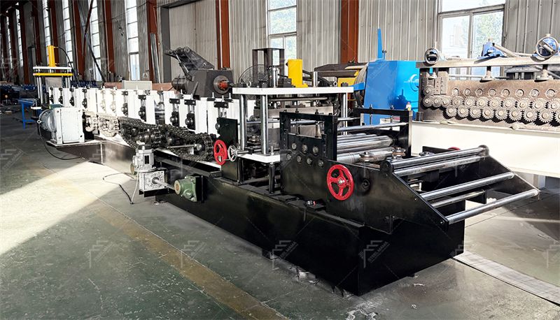 c m&aacute;quina formadora de correas