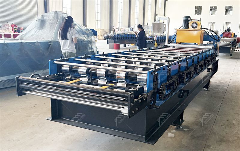 M&aacute;quina para techos de acero trapezoidal 