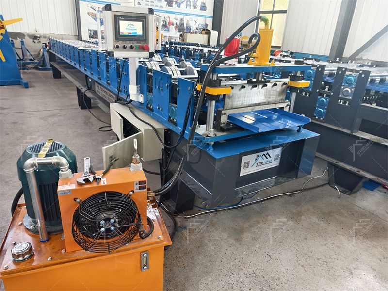 M&aacute;quina de bloqueo a presi&oacute;n para techos de metal