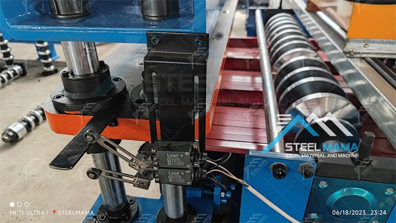 M&aacute;quina perfiladora de l&aacute;minas IBR