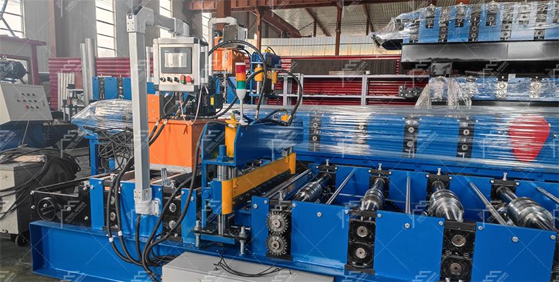 Maquinaria perfiladora de paneles R