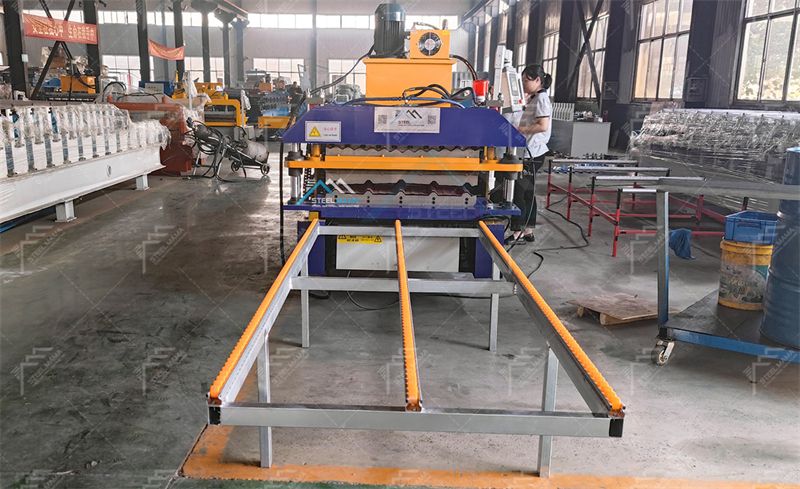 M&aacute;quina de l&aacute;minas para techos IBR trapezoidal 840