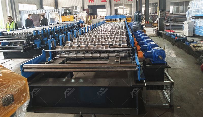 Rollo de la m&aacute;quina H18 que forma la m&aacute;quina