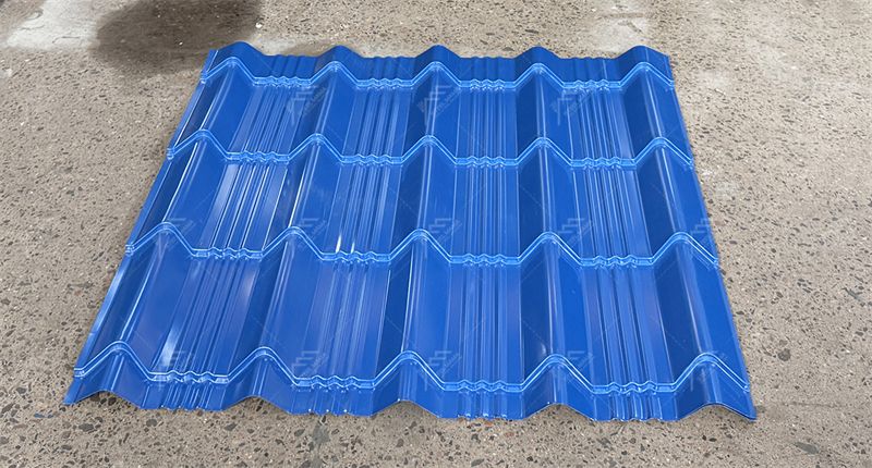 M&aacute;quina formadora de rollos de 800 tejas