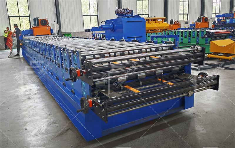 m&aacute;quina para fabricar techos de doble capa