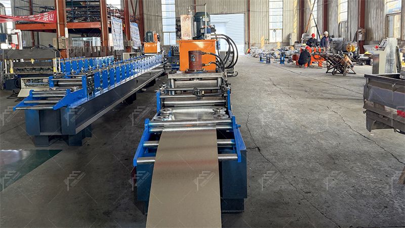 M&aacute;quina para fabricar vigas en L con correa de acero