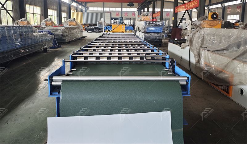 M&aacute;quina de l&aacute;minas para techos trapezoidales r101 y r72