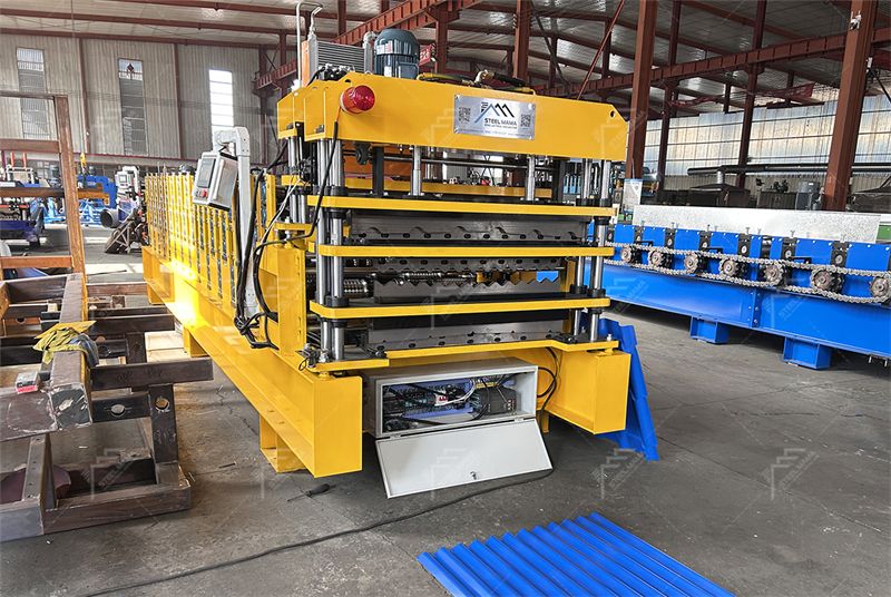 M&aacute;quina perfiladora de tres capas 