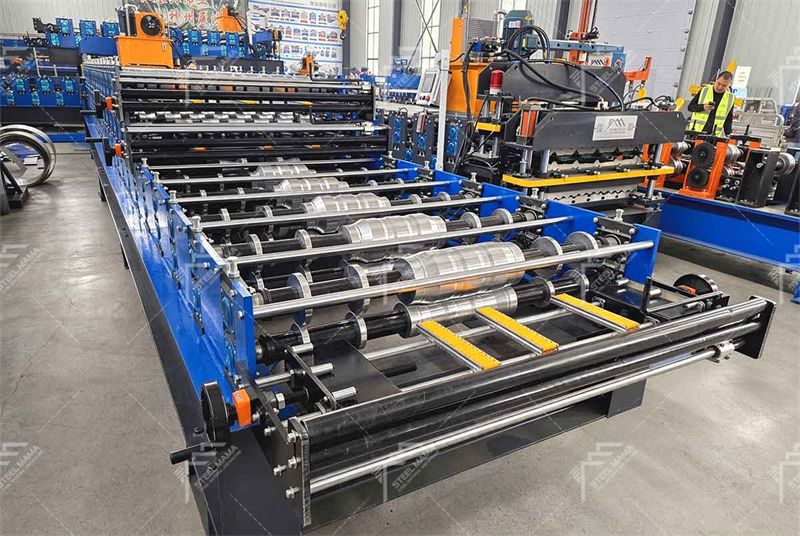 M&aacute;quina perfiladora de tres capas de metal a la venta 