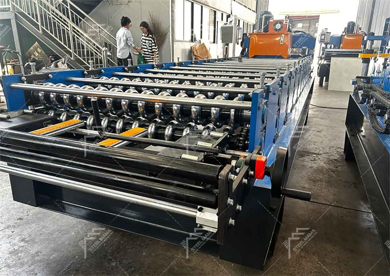 M&aacute;quina de paneles de techo corrugados