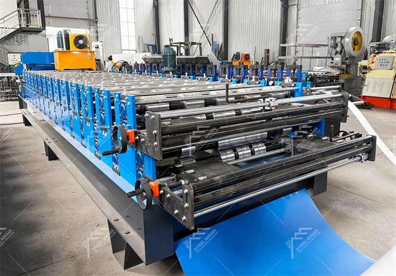 M&aacute;quina formadora de rollos de paneles para techos de doble capa