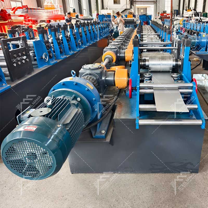 Máquina perfiladora de correas de acero C de producción profesional popular de Steelmama Indonesia
