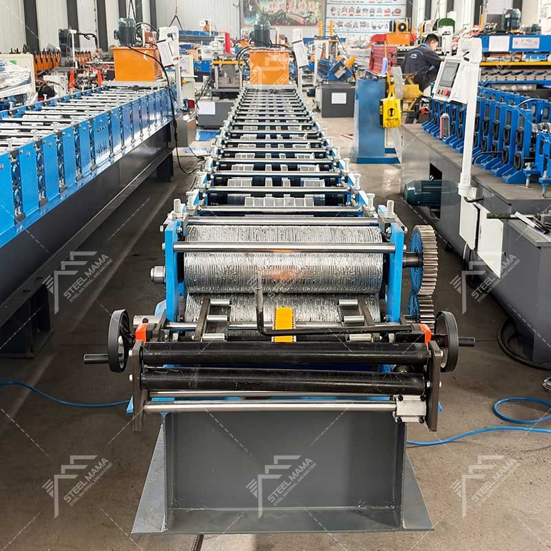 Máquina formadora de rollos de láminas de techo con bloqueo automático 303 de alta velocidad popular de Ghana para la industria de techado