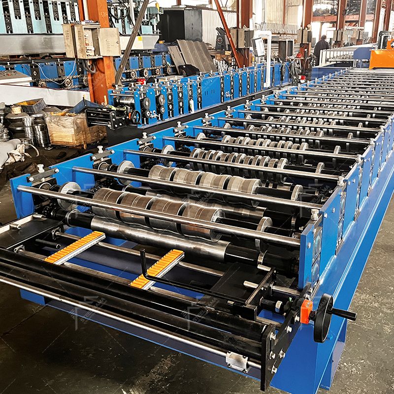 Máquina formadora de rollos de láminas para techos trapezoidales, completamente automática, de alto rendimiento y popular en Honduras R101