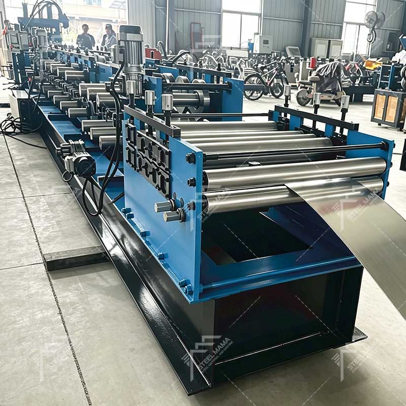 Línea de producción de máquina perfiladora de correas CZ de alta velocidad popular dominicana