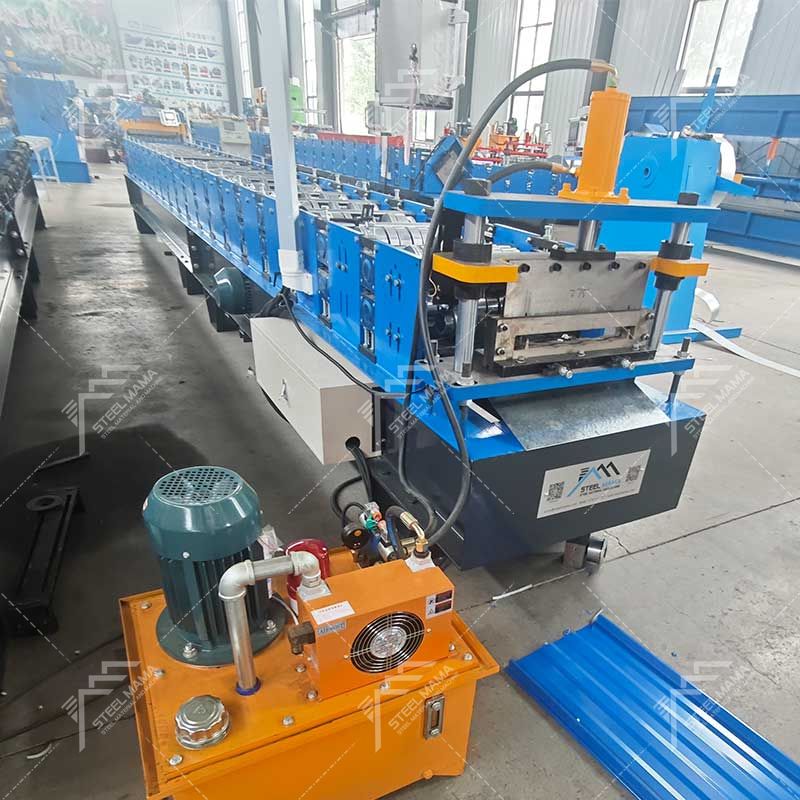 Ghana Material de construcción de construcción popular Metal Color Acero 370 Autobloqueo Hoja para techos Máquina formadora de rollos Precio 