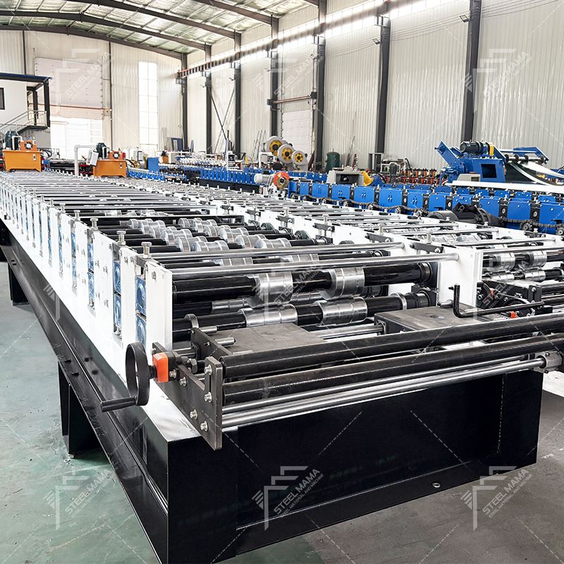 Máquina formadora de rollos de bloqueo de resorte de acero galvanizado de alta eficiencia popular de Sudáfrica 700