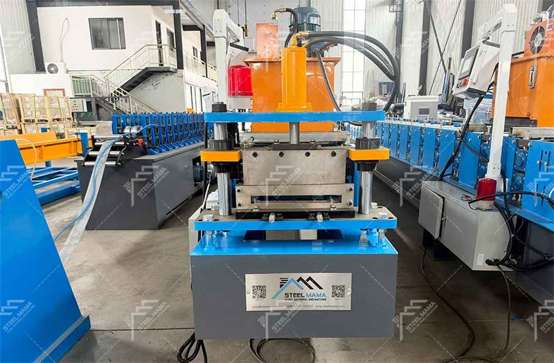 303 M&aacute;quina formadora de rollos de l&aacute;minas de techo con autobloqueo 