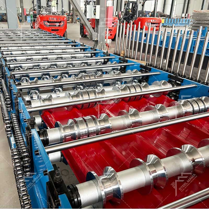 Máquina formadora de rollos de láminas para techos trapezoidales TR6 de fácil operación popular en Colombia
