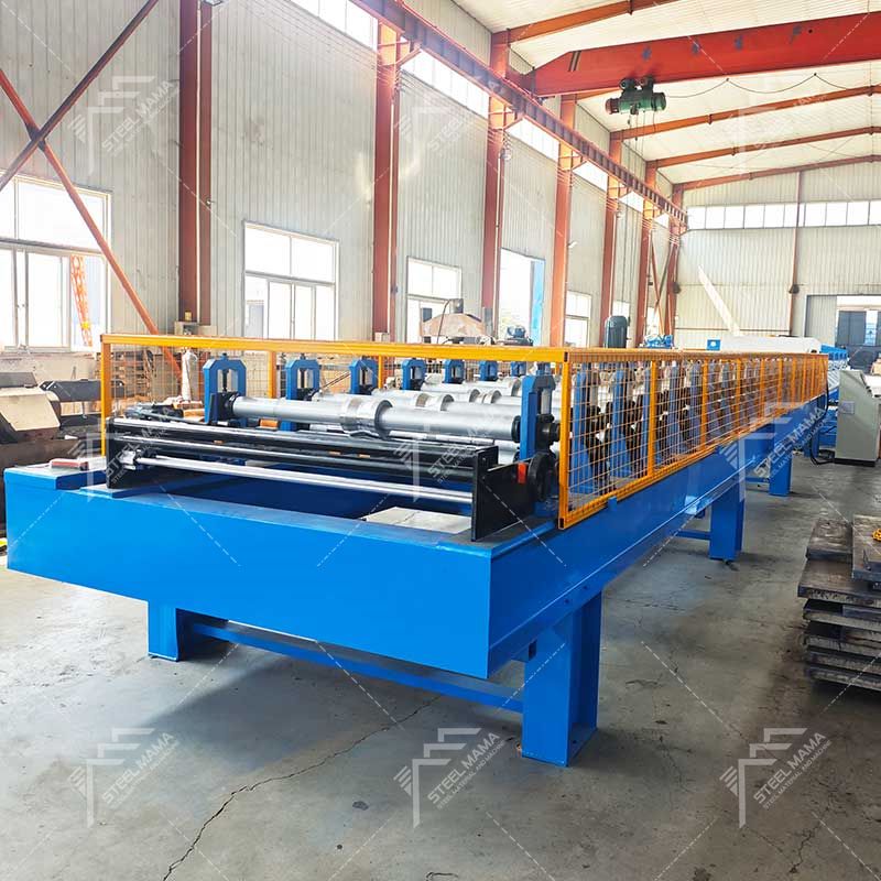 Steelmama produce una máquina perfiladora de paneles trapezoidales de metal 1000 de alta calidad para Rusia