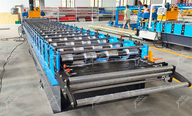 M&aacute;quina formadora de rollos de l&aacute;minas para techos trapezoidales 759