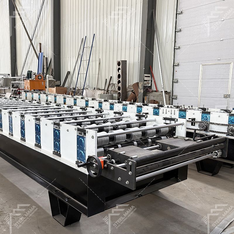 Máquina formadora de rollos de láminas para techos trapezoidales 686 de primera calidad popular de Sudáfrica