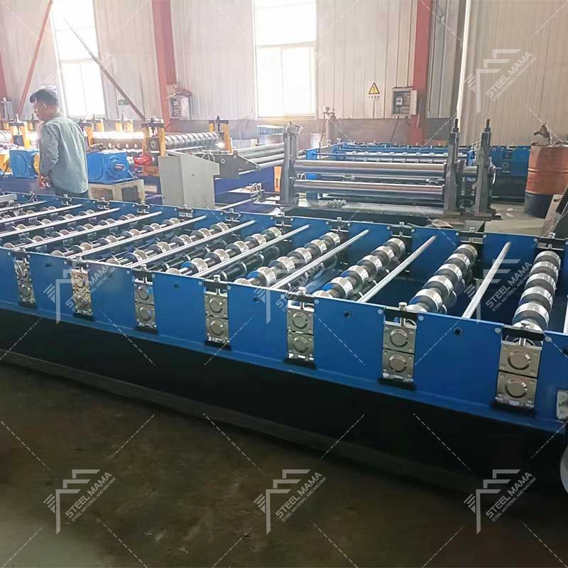 Máquina perfiladora de láminas para techos trapezoidales Steelmama 840 de alta productividad para Ecuador 