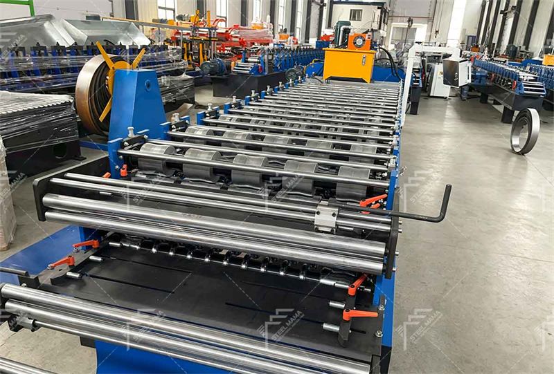 m&aacute;quina de l&aacute;minas para techos de doble capa