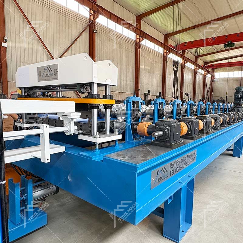 Steelmama produce una máquina perfiladora de paneles trapezoidales de metal 1000 de alta calidad para Rusia