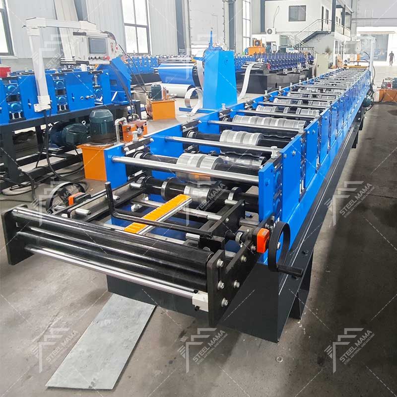 Ghana Material de construcción de construcción popular Metal Color Acero 370 Autobloqueo Hoja para techos Máquina formadora de rollos Precio 