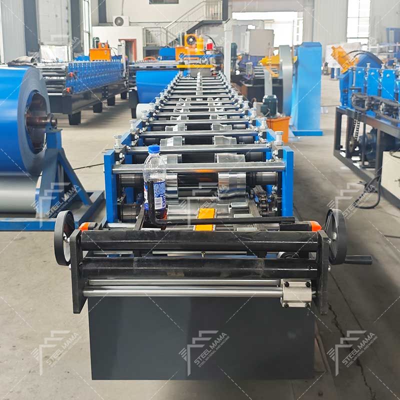 Máquina formadora de rollos de tapa de cumbrera de techo de metal de alta eficiencia Steelmama para Ghana